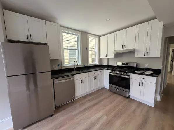 205 Chelsea St APT 2, Boston, MA 02128