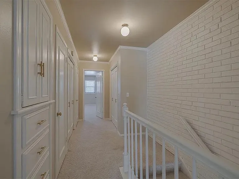 3057 W Wilshire Blvd — Photo 18