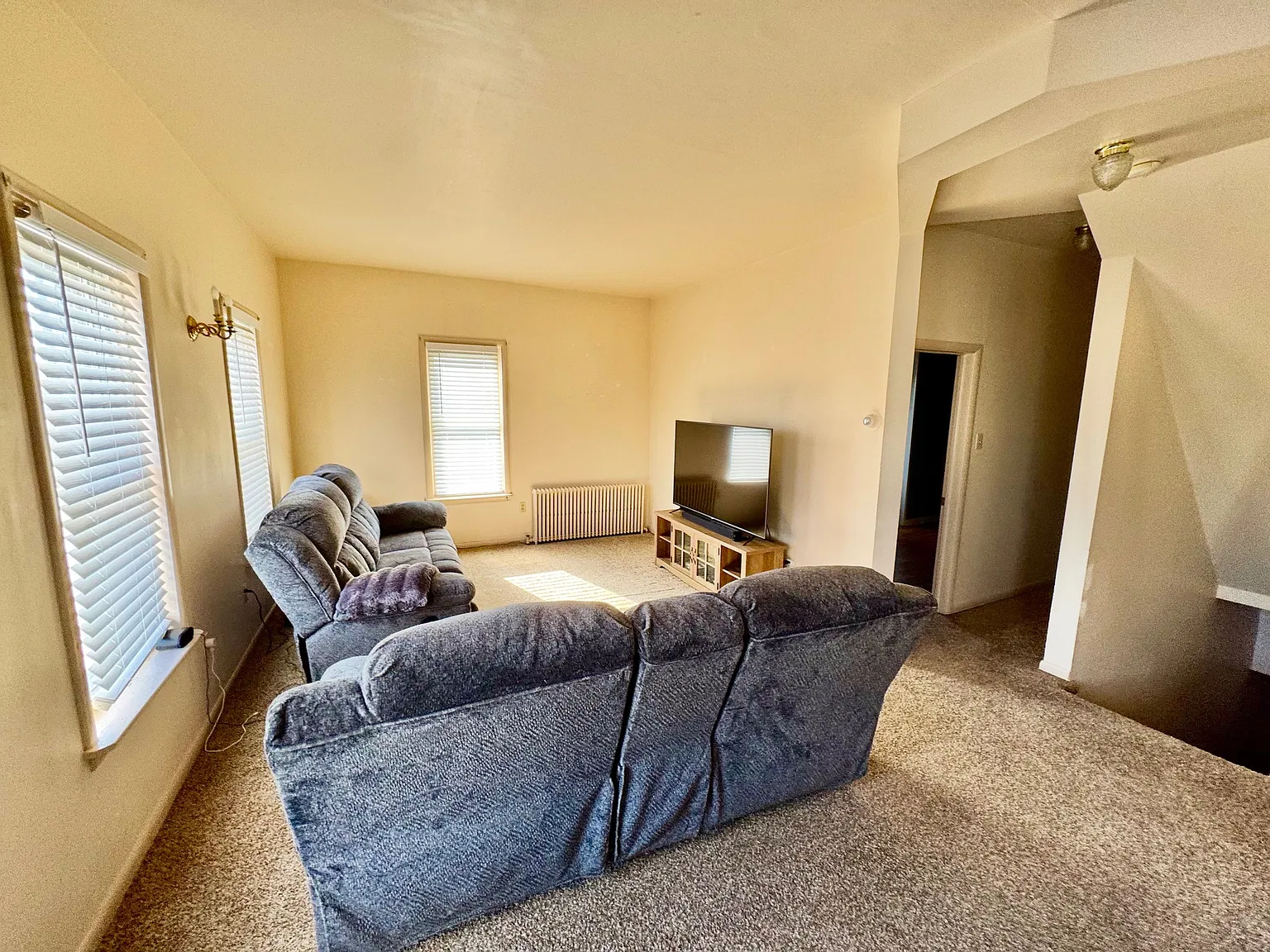 3 bed, 1100 sqft, $1,295 — Photo 3