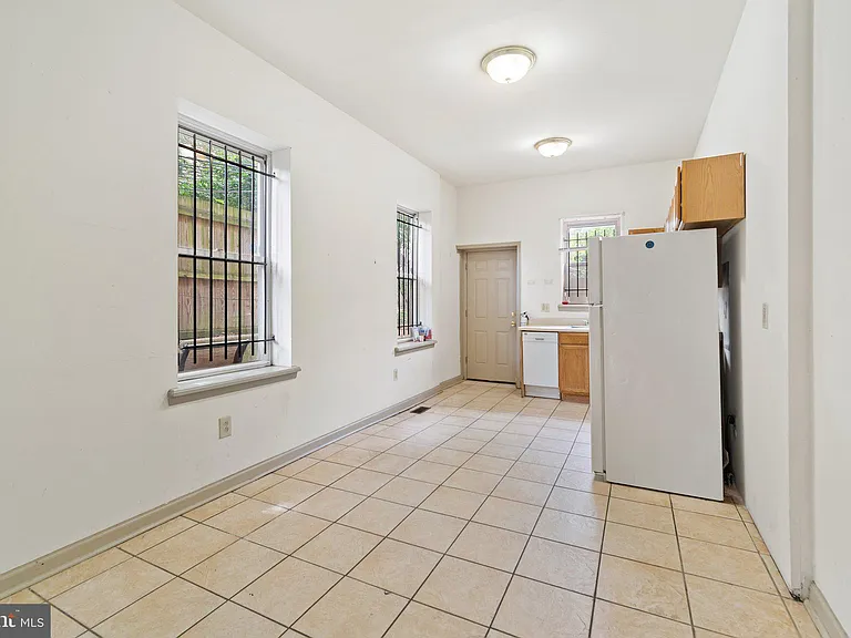 2116 N Carlisle St — Photo 9