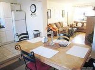 6748 136th St, Kew Gardens Hills, NY 11367