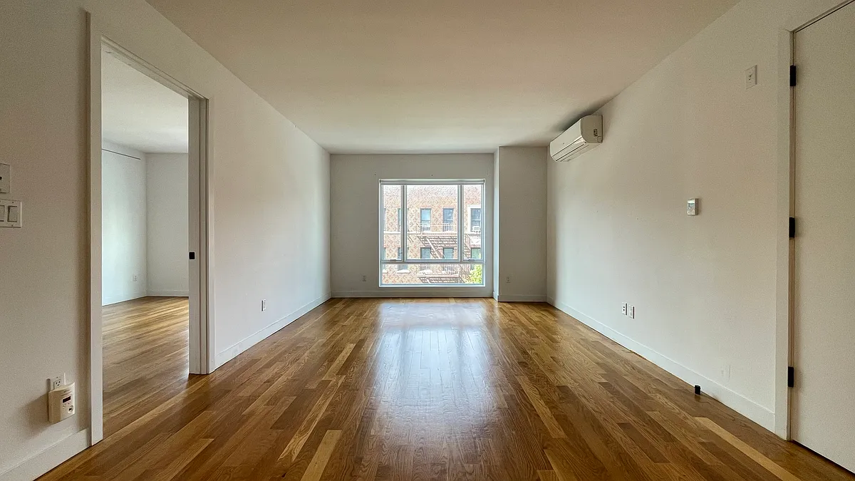 Building Photo - 50 Clarkson Ave #514