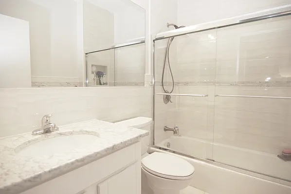Sold by Urban Luxe | media 5