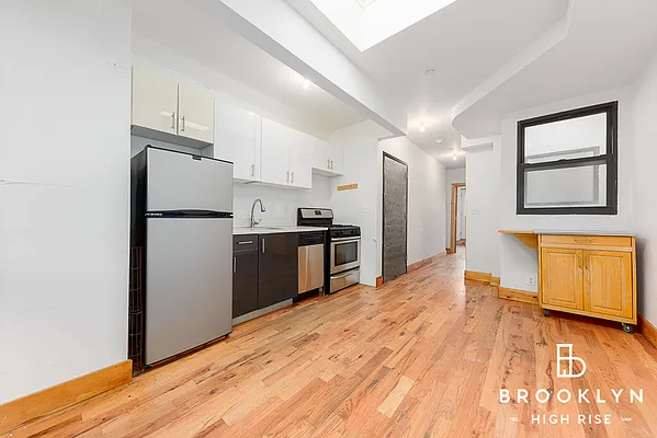 Rented by Brooklyn High Rise LLC | media 22