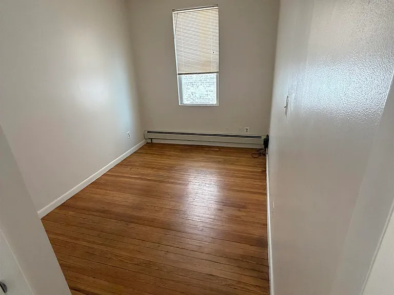 7800 Bergenline Ave — Photo 4
