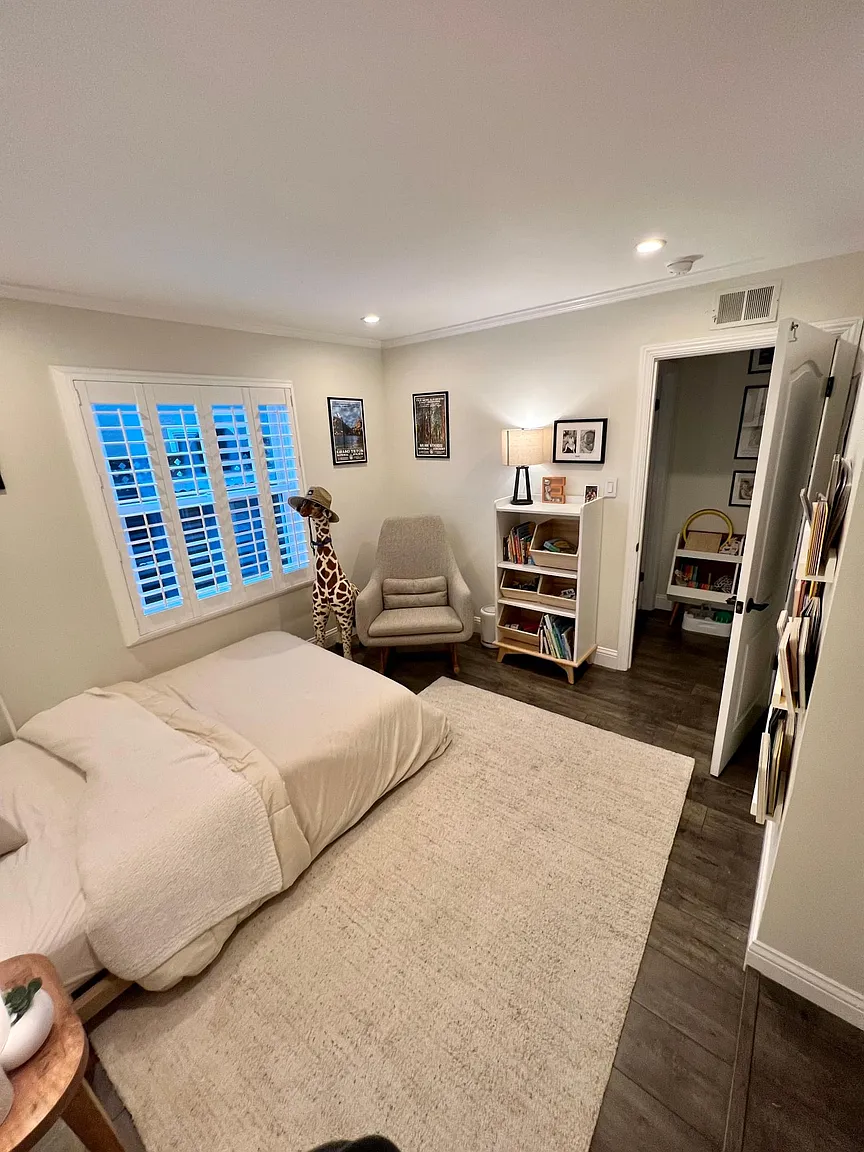 143 Blackfield Dr photo 1