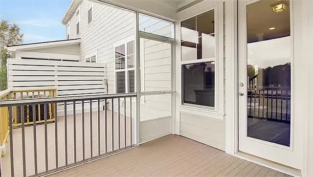 2226 Hamlin Sound Cir — Photo 31