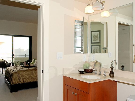 4th image of 225 9th Ave APT 309