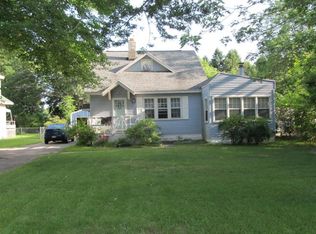 853 Airport Rd, Norton Shores, MI 49441