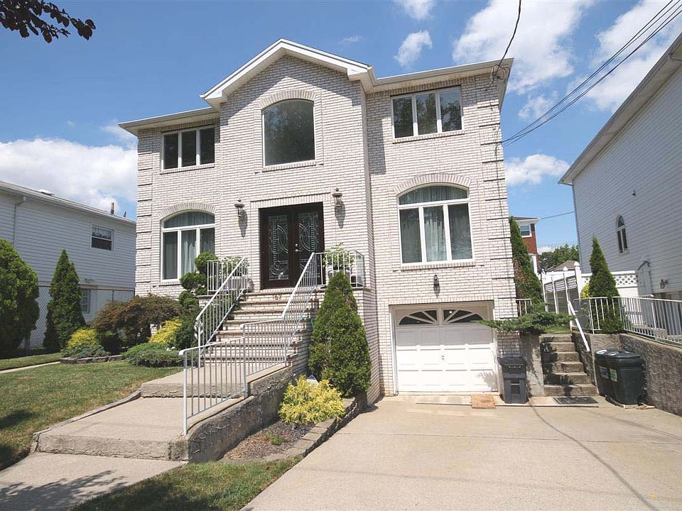 1st image of 163 Darlington Ave