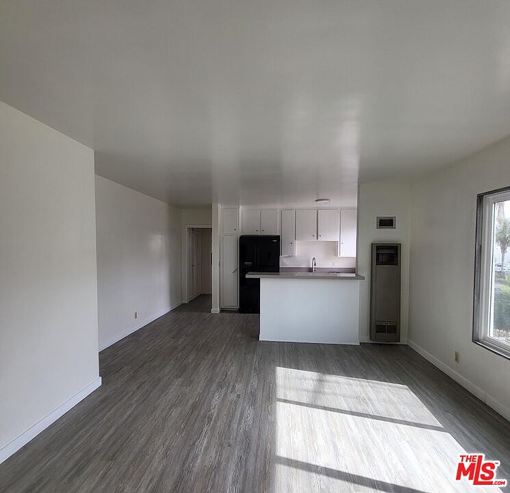 2nd image of 933 S Norton Ave APT 6