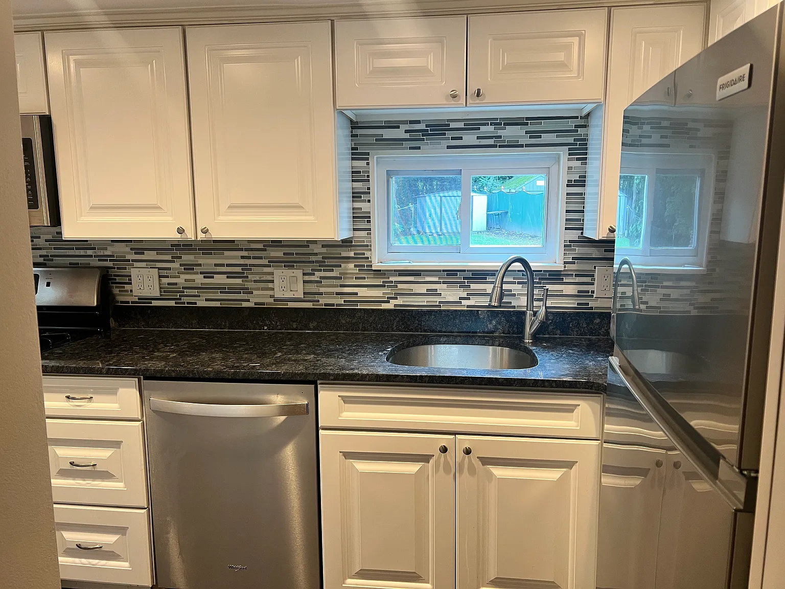 2 bed, $2,500 — Photo 4