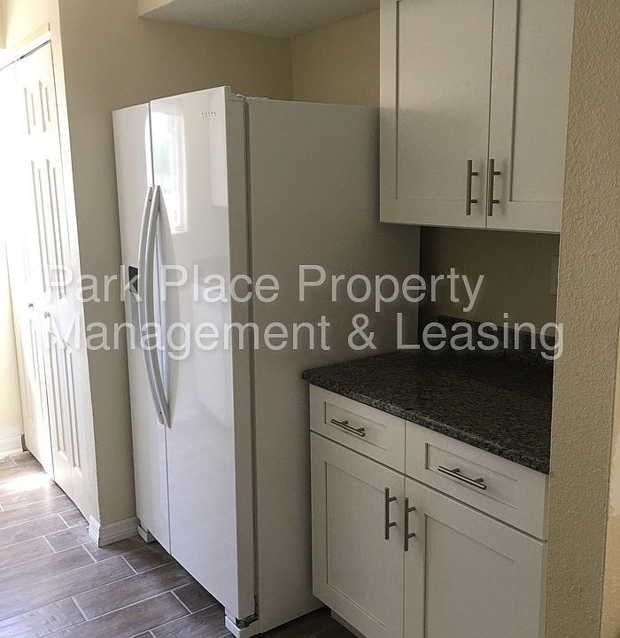 2nd image of 1050 Wayne Ave APT 17