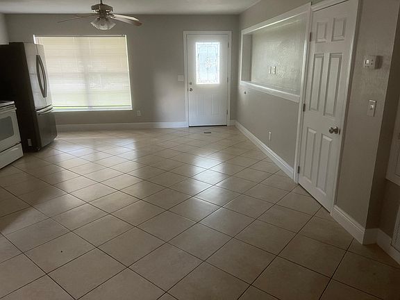 4th image of 610 Taylor Blvd