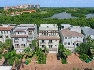 5848 Paradise Point Dr, Palmetto Bay, FL 33157