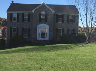 2039 Stagecoach Dr, South Park, PA