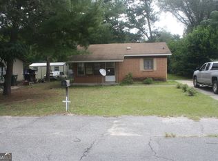 208 Suzanne Dr, Warner Robins, GA 31093