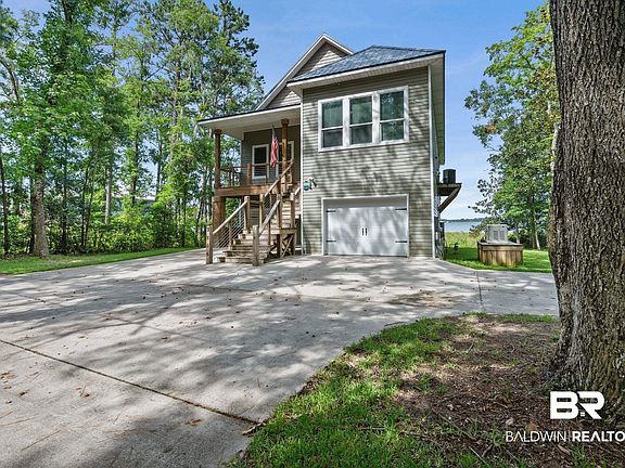 3rd image of 3806 Scenic Dr