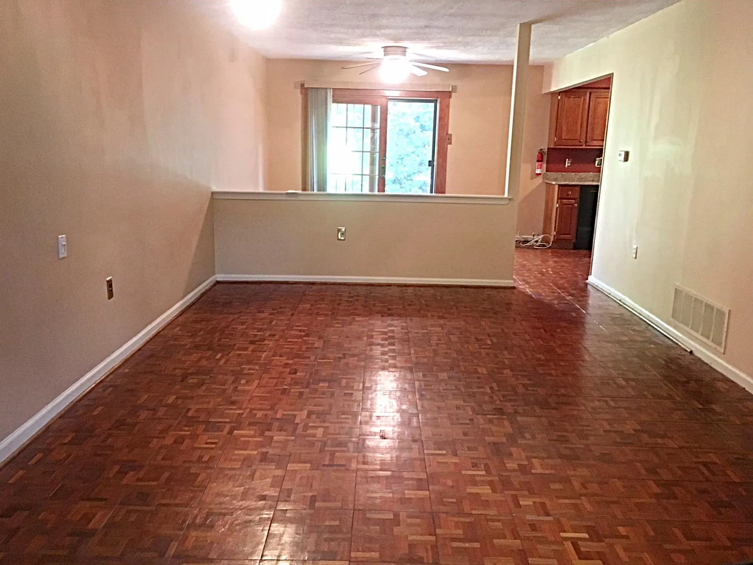 3 bed, 2.5 bath, 1416 sqft, $2,500 — Photo 2