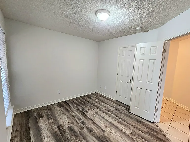 2704 Hampton Park Cir — Photo 13