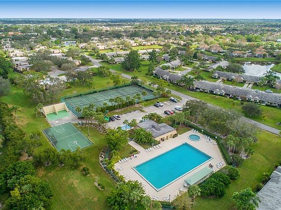 2nd image of 3001 SW Sunset Trace Cir