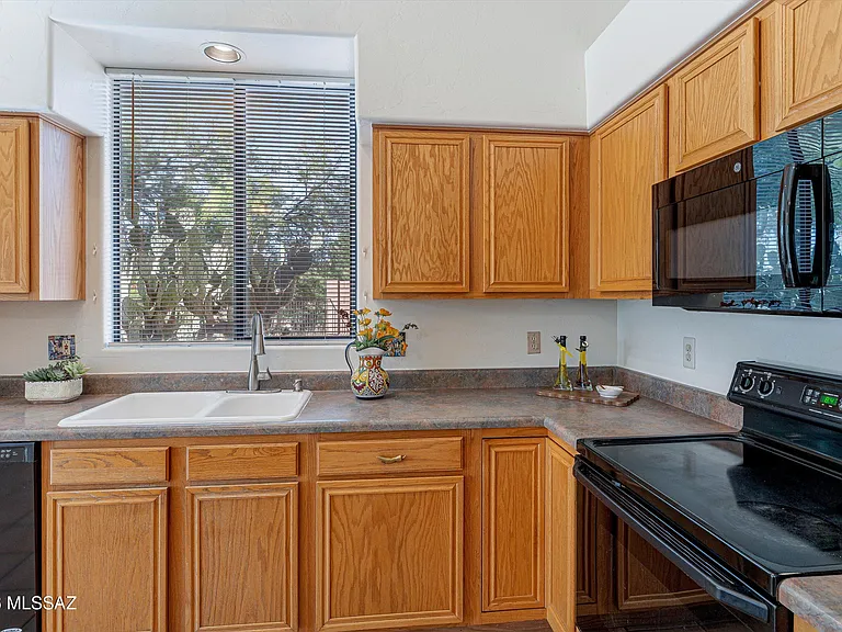 3177 W Flowering Cactus Ct — Photo 7