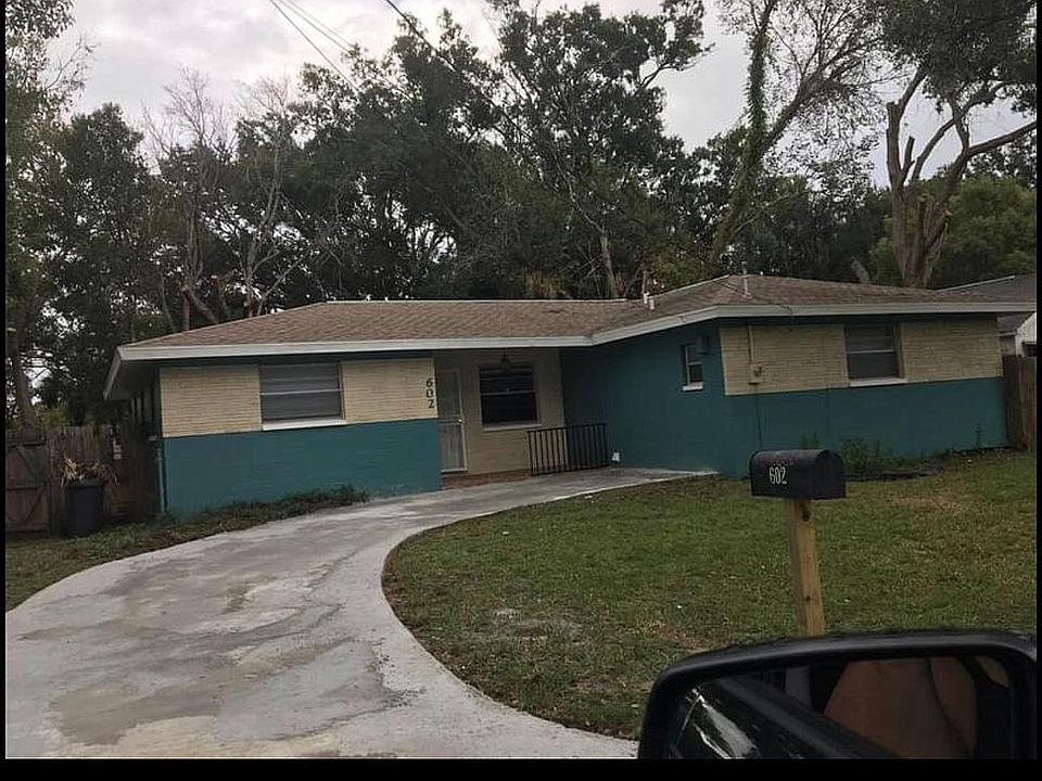 1st image of 602 Center Ln