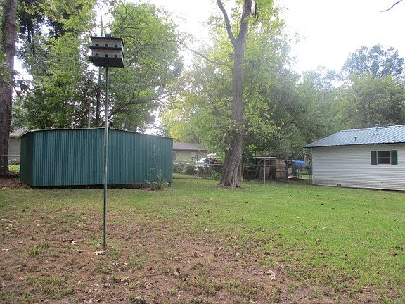 2nd image of 304 Laurinda St