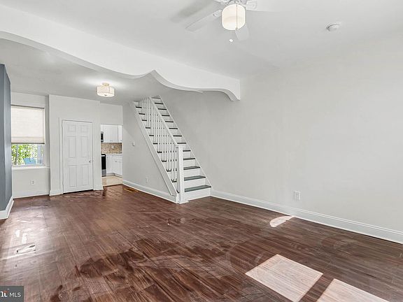 5th image of 2431 W Seybert St