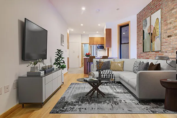 Rented by REAL New York | media 2