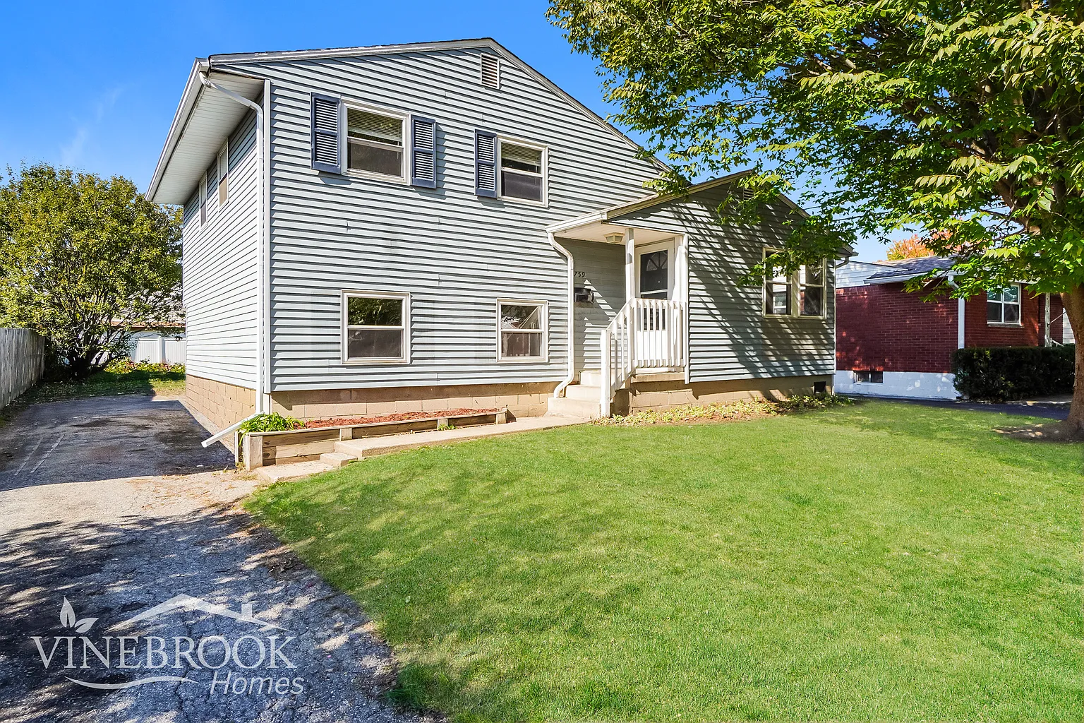759 Holly Hill Dr photo 1
