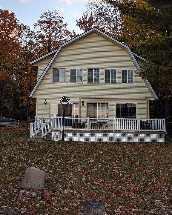 1st image of 5415 E Shore Dr NE