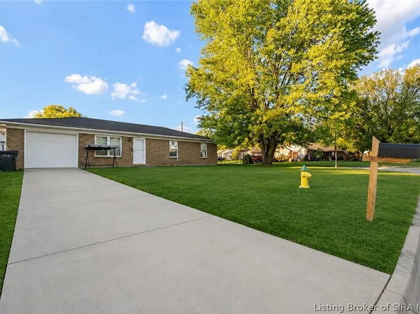 339 Bohart Lane, Charlestown, IN 47111