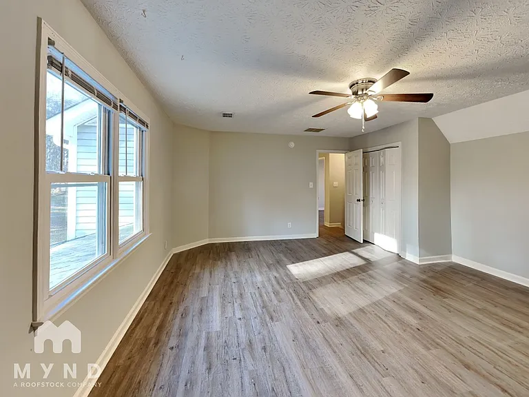 141 McElroy Rd — Photo 23