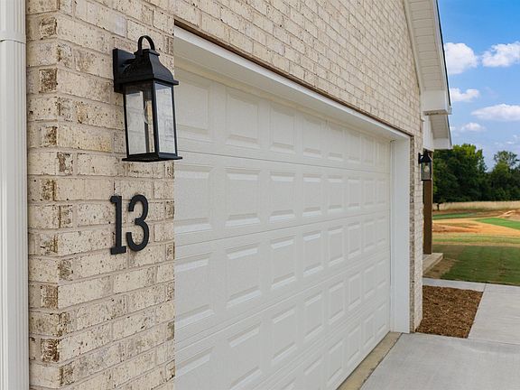 4th image of 13 Odessa Davis Dr