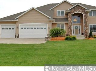 9306 Hillsboro Pl, Savage, MN 55378