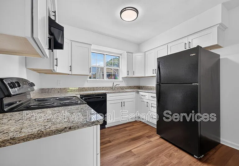 1031 Still Harbor Cir — Photo 4