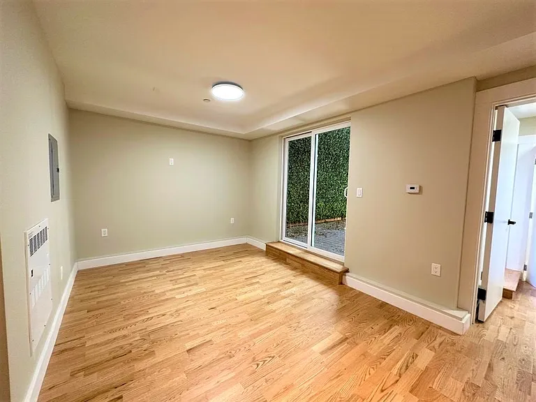 555 Ofarrell St — Photo 19