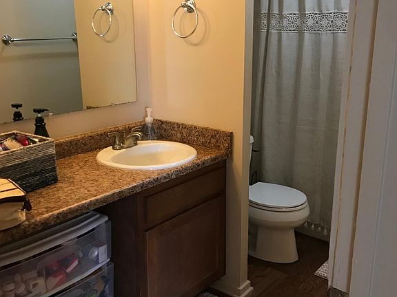 3rd image of 3024 Brickwall Dr #1E