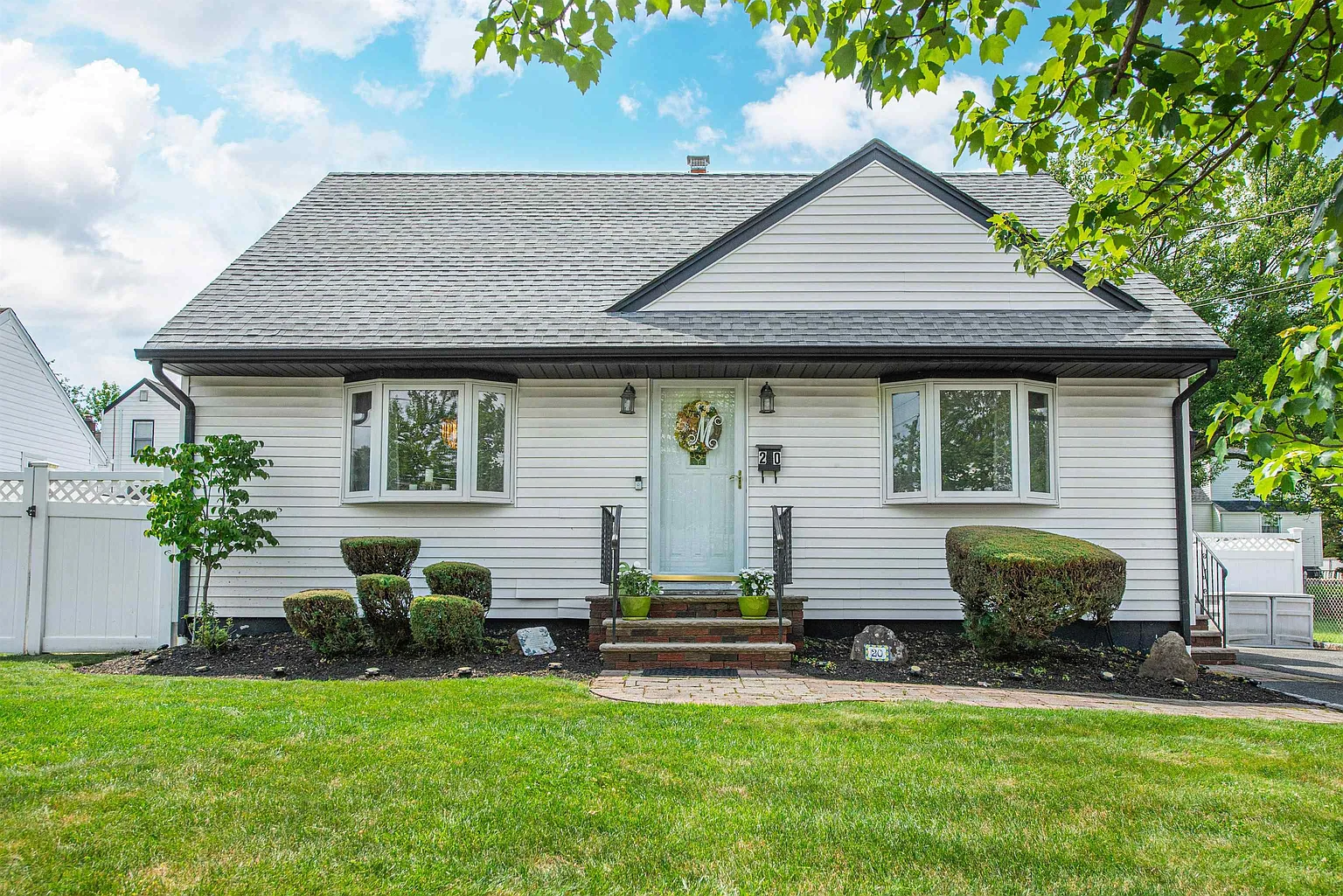 20 Bryant Ave photo 1