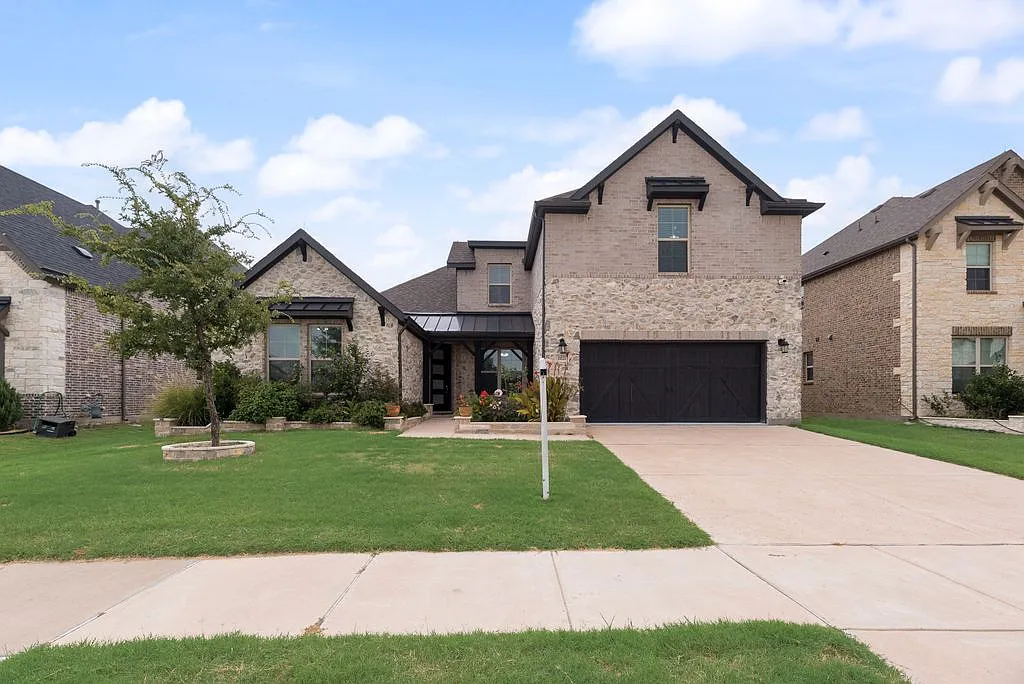 4 bed, 3.5 bath, 3653 sqft, $3,995 — Photo 1