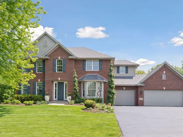 6895 Ruby Ln, Chanhassen, MN 55317