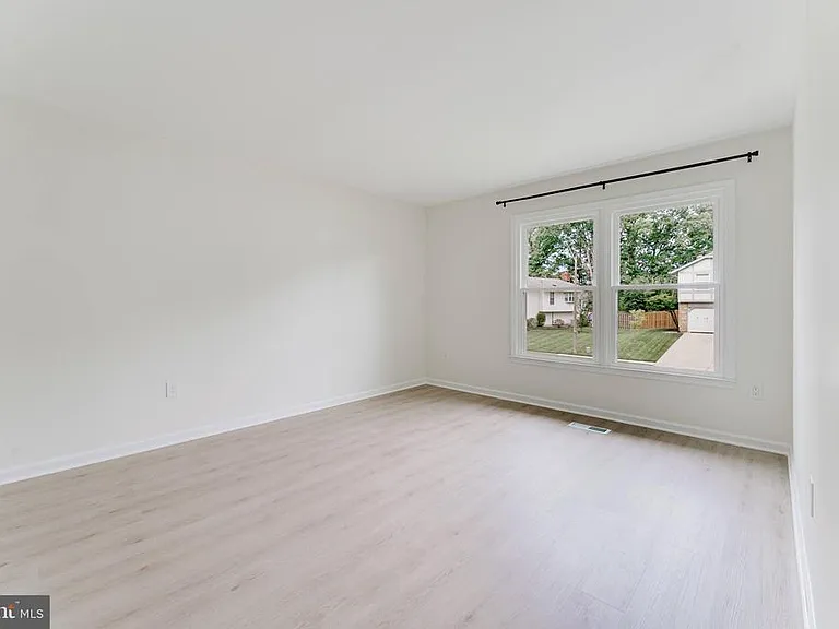 7107 Sontag Way — Photo 20
