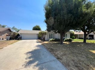 2846 N Elm Ct, Visalia, CA 93291