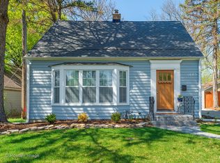 1603 E Liberty Dr, Wheaton, IL 60187