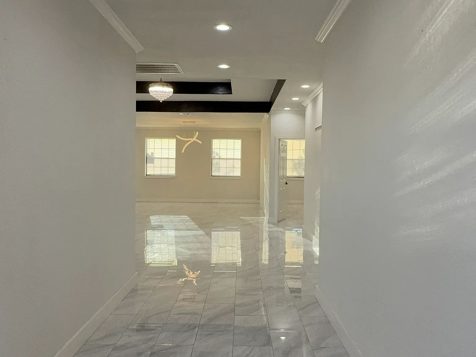 3 bed, 2522 sqft, $2,000 — Photo 4