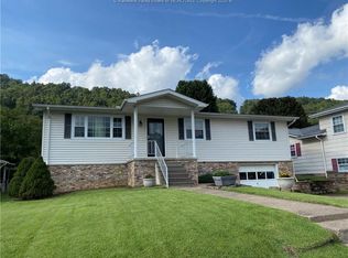 70 Beech Ln, Madison, WV 25130