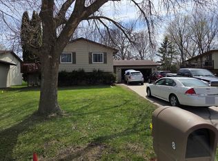 8 Aspen Ct, Faribault, MN 55021