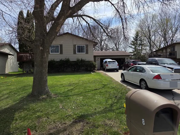 8 Aspen Ct, Faribault, MN 55021
