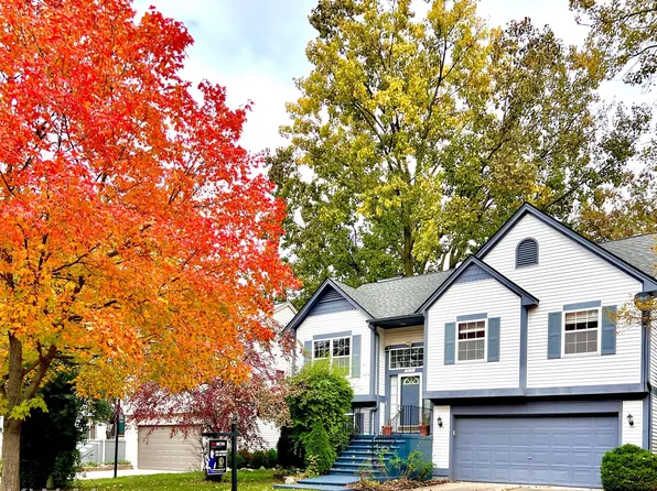 915 Huntclub Blvd, Auburn Hills, MI 48326